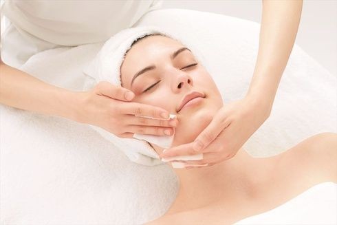 Glamup beauty parlour Cheruvannur